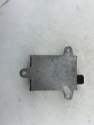 OEM | 2016 -- 2017 Subaru Outback / Legacy sensor módulo de ponto cego traseiro - Imagem 1 de 2