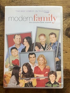 MODERN FAMILY: THE COMPLETE FIRST SEASON DVD - Picture 1 of 2