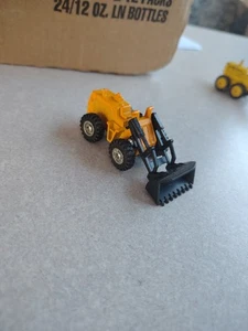 Vintage Front End Loader Made Of Metal And Plastic Great Condition - Picture 1 of 6