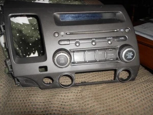 OEM HONDA PANEL MONTAJE YR334L y radio estéreo reproductor de CD reproductor 39100-SVA-A00 - Imagen 1 de 6