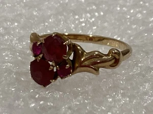 Vintage QC 10k Solid Yellow Gold Ruby Stone Cluster Band Ring SIZE 5.5 *FLAWS - Picture 1 of 17