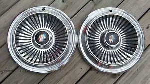 Pair of Vintage Buick Wheel Cover Hub Caps - Bild 1 von 3