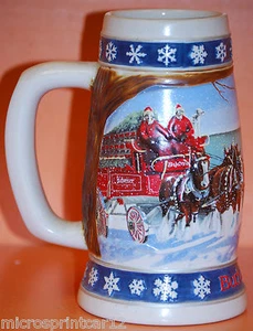 Budweiser Holiday Stein 1995 "Illuminare la strada di casa" - Foto 1 di 5