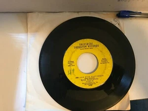 ROCKABILLY 45 RPM RECORD - MICK WOODWARD - UNIVERSAL SHERATON RECORDS 1007 - Imagen 1 de 2
