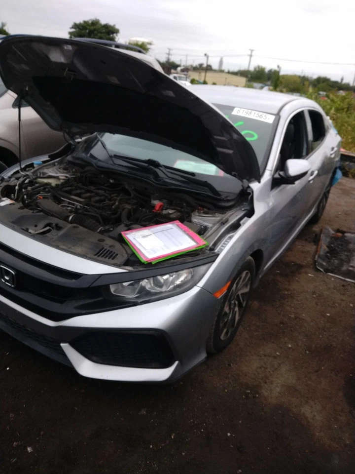 Honda Civic 2017 plateado conjunto de suspensión usado 1,5 L 131 k kilometraje Foto 1 de 4