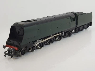 Hornby Battle Of Britain Class 4-6-2 BR Dark Green  - OO Gauge - Good Condition - Image 1 of 4