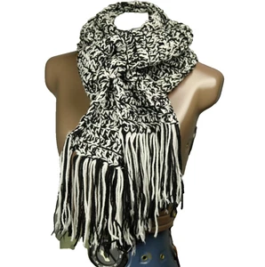 Handmade Fringed Knit Rectangle Scarf Black & White Unisex One Size 76x7.5 - Picture 1 of 14
