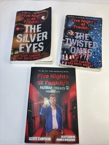 Five Nights At Freddy's Graphic Novel PB Lot Of 2+ Fazbear Frights #11 - Imagen 1 de 8