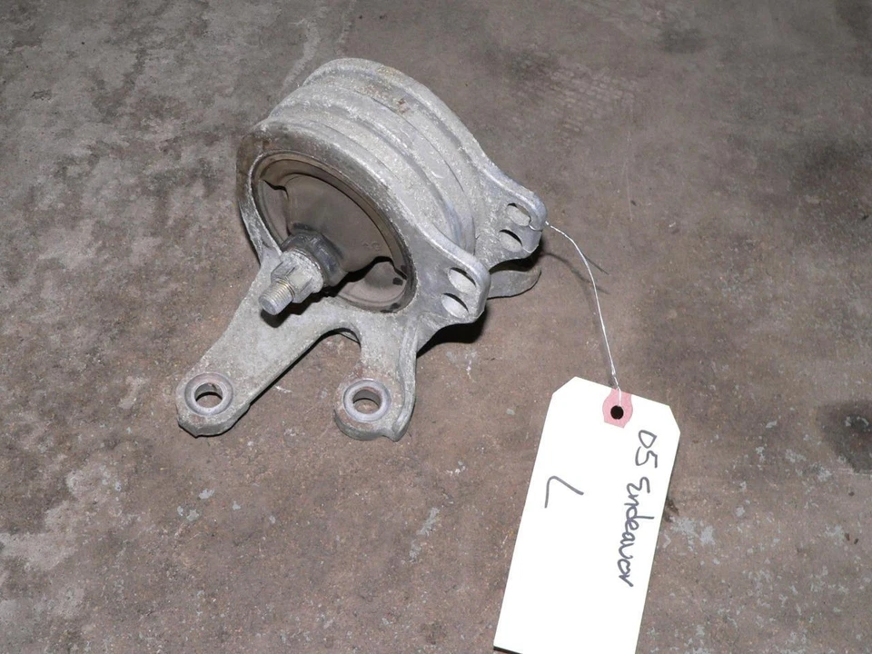 MONTAJE MOTOR LADO CONDUCTOR IZQUIERDO MITSUBISHI ENVAVOR 05 2005 Foto 1 de 1