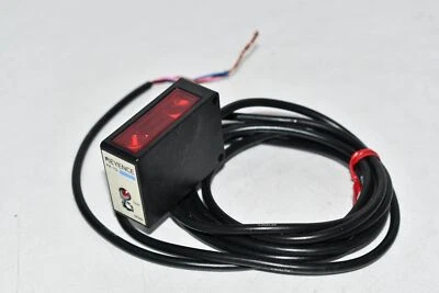 NEW Keyence PK-72 Fixed-Distance Photoelectric Sensor, Main Unit - Image 1 of 3