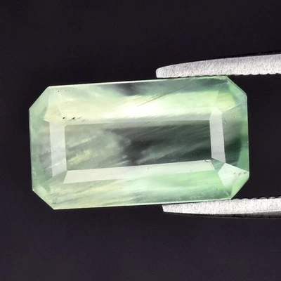 💎 Prehnita verde natural octágono de 3,65 quilates 12,3 x 7 mm - piedra preciosa de África Foto 1 de 4