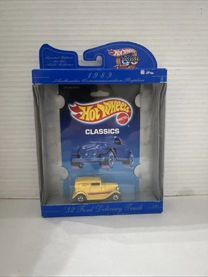 Camión de reparto Ford Classic 1989 Hot Wheels 30 aniversario 32 réplica Foto 1 de 4