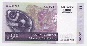Madagascar 1000 Ariary 2004 Pick 89 UNC Uncirculated Banknote - Picture 1 of 2