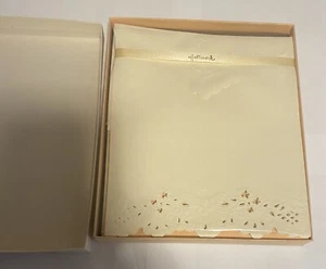 VTG Hallmark Embossed Die-Cut flowers Stationary Set ST301-0 NOS -Complete - Picture 1 of 8