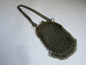 Tiny Brass Chain Mail Purse with chain handle in VGC for age - Bild 1 von 5