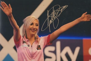 Fallon Sherrock **FIRMADO A MANO** FOTO 8x12 ~ Dardos ~ AUTOGRAFIADO - Imagen 1 de 1