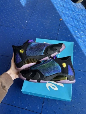 Jordan 14 Doernbecher Foto 1 de 4