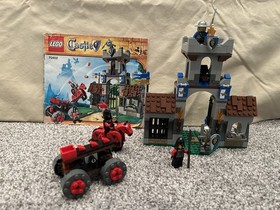 LEGO Castle: The Gatehouse Raid (70402) Used missing ONE piece only with Manual