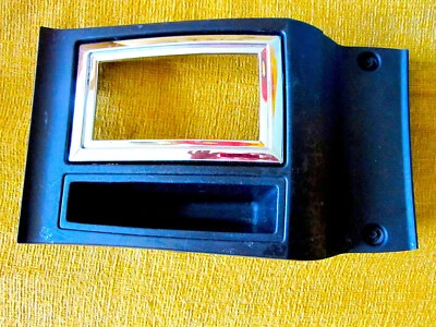 Placa de ajuste de consola central de cambios Dodge Magnum Chrysler 300 05 06 07 48876a OEM Foto 1 de 4