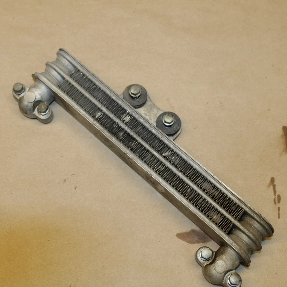 Radiador enfriador de aceite de motor Honda Super Hawk 1000 VTR1000F 1998 Foto 1 de 1