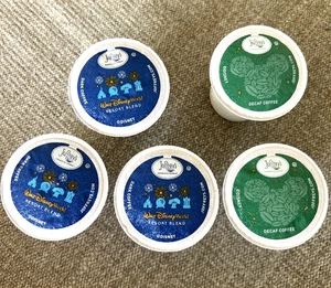 NUEVO 5 cápsulas Joffrey's Coffee DISNEY Resort Mezcla Café K-Cup Tostado Oscuro y Calcomanía - Imagen 1 de 5