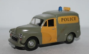 CORGI Morris Minor Police Car - Picture 1 of 7
