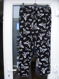 UNBRANDED BLACK AND WHITE BUTTERFLY PRINT LEGGINGS TROUSERS IN PLUS SIZE XL - Picture 1 of 2