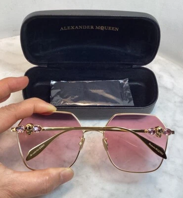 Gafas de sol ALEXANDER MCQUEEN Icons AM0325S 003 61 20-143 doradas geométricas calavera Foto 1 de 4