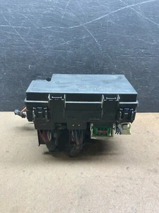 2011 Dodge Durango Fusebox Fuse Box Relay Module M3372 DG OEM - Picture 1 of 9