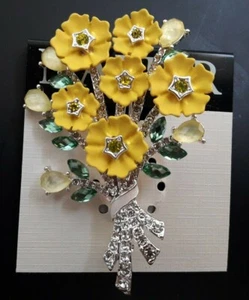 New Napier Simulated Crystal Yellow Floral Flowers Bouquet Pin - Picture 1 of 4