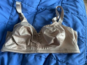 Bali DF3820 Double Support Comfort-U Wire Free Bra 42DD Beige NWOT - Picture 1 of 3