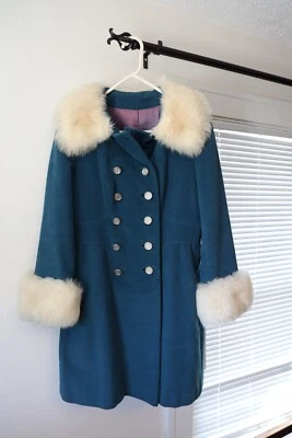 复古 Country Pacer 女式外套蓝色天鹅绒 20 世纪 60 年代外套,毛皮,银色纽扣 — 第 1/4 张图片