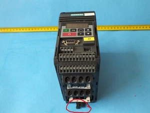 SIEMENS MICROMASTER VECTOR 6SE3211-4DA40 - Picture 1 of 8