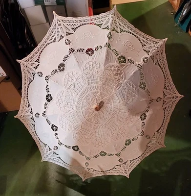 Винтажный викторианский кружевной зонтик-люверс цвета слоновой кости из хлопка - Изображение 1 из 4