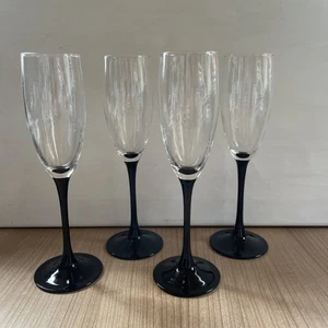Luminarc Domino Black Stem Fluted Champagne set of 4. France. 8-3/4" tall - Picture 1 of 10