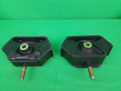 GENUINE SSANGYONG KORANDO SUV 2.9L TURBO DIESEL FRONT ENGINE MOUNT SET (LH + RH) - Image 1 of 3