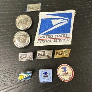 KOSTENLOSER VERSAND! Set 10 Vintage Post Service Pins Patch Service seltene Abzeichen - Bild 1 von 14