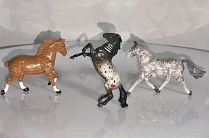 Breyer 75th Anniversary Advent Mini Whinnies Lot Of 3 Ponoka, Drafter, Woodgrain - Picture 1 of 14
