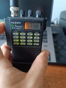 YAESU FT-411 RADIO VHF RADIO PORTATILE VHF COME DA FOTO SOLO RADIO BATTERIA 50% - Zdjęcie 1 z 4