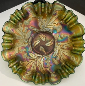 Vintage FENTON Carnival Glass THISTLE GREEN Ruffled CRIMPED Edge 8 1/2" BOWL - Picture 1 of 6