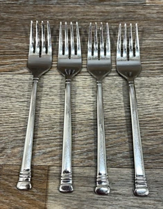 Lot of 4 Chalcis Oneida 18/10 Salad Forks Glossy Stainless Flatware - Picture 1 of 7