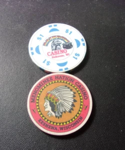 2 Wisconsin 1990's vintage Keshena & Nekoosa CASINO CHIP TOKEN lot vintage - Picture 1 of 3