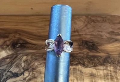 Anillo vintage de plata de ley 925 con piedras preciosas de amatista marquesa talla 5,5 Foto 1 de 4
