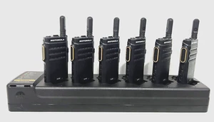 6 x MOTOROLA SL 1600 UHF Band SL1600 PT502D 6 Fach Schnelllader Handfunkgerät - Bild 1 von 6