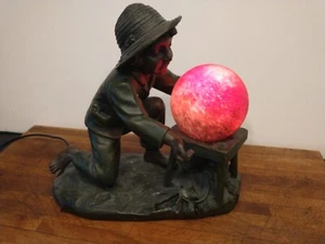 Sweet Vtg Glass Globe Table Lamp Light Kneeling Boy Figural Bronze Resin - Picture 1 of 7