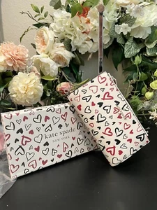 ❤️🖤KATE SPADE🖤❤️️ STACI Boxed Phone Heart Wallet/Wristlet ~ White, Red, Black - Picture 1 of 7