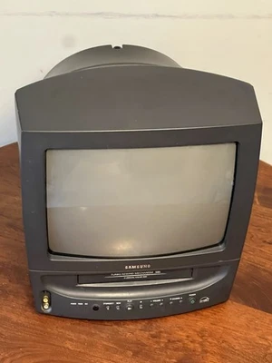 Vintage Samsung TV VCR Combo CXJ1352 13" CRT VHS No Remote Retro Gaming (Read) - Image 1 of 4
