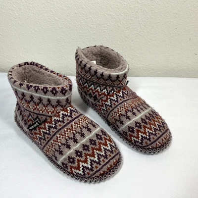 Muk Luks Size Small 5/6 Slipper Boots Faux Fur Lining Fair Isle Tribal Aztec - Image 1 of 4