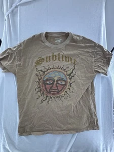 AMERICAN EAGLE AE SUBLIME GRAPHIC T-SHIRT Medium TEE CAMEL AE BAND TEE - Bild 1 von 6