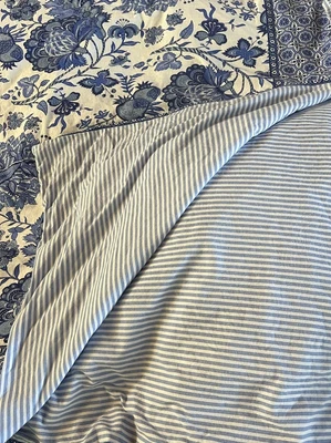 Pottery Barn Marianna Blue Floral Full / Queen Size Duvet One Pillow Case - Image 1 of 4